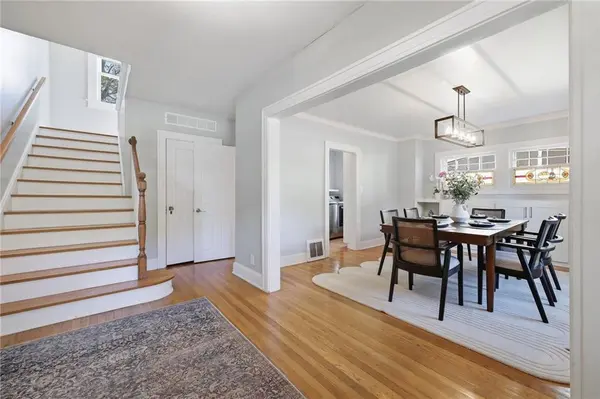 6124 Oak ST, Kansas City, MO 64113