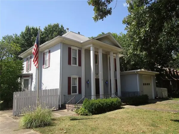 1323 West ST, Emporia, KS 66801