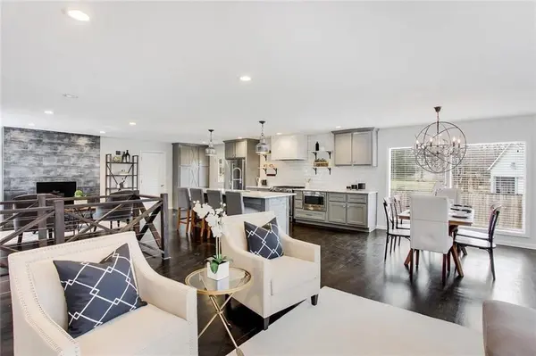 3315 W 98th ST, Overland Park, KS 66206