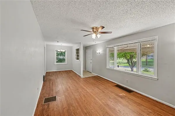 2614 S Northern BLVD, Independence, MO 64052