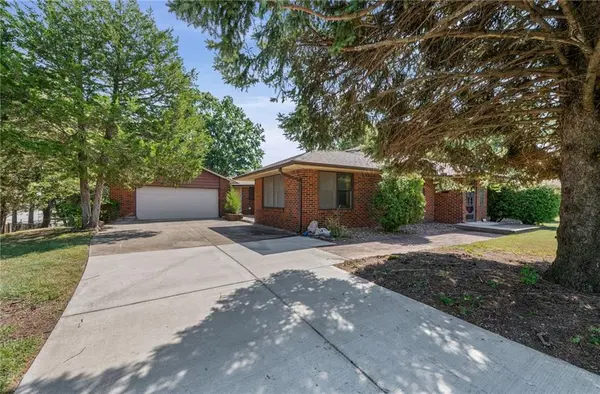 1335 N 90th ST, Kansas City, KS 66112