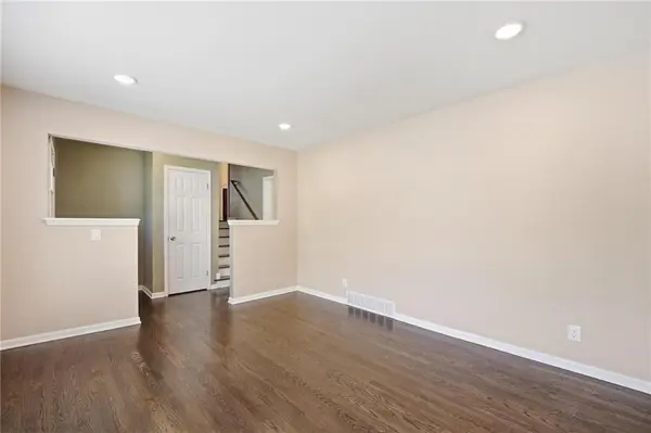 9224 Switzer RD, Overland Park, KS 66214
