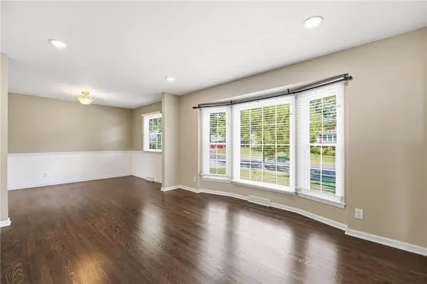 9224 Switzer RD, Overland Park, KS 66214