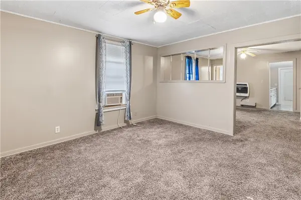 656 E 12th ST, Sedalia, MO 65301