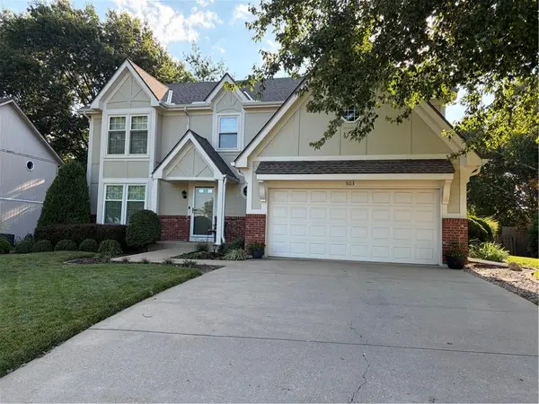5113 Woodsonia DR, Shawnee, KS 66226