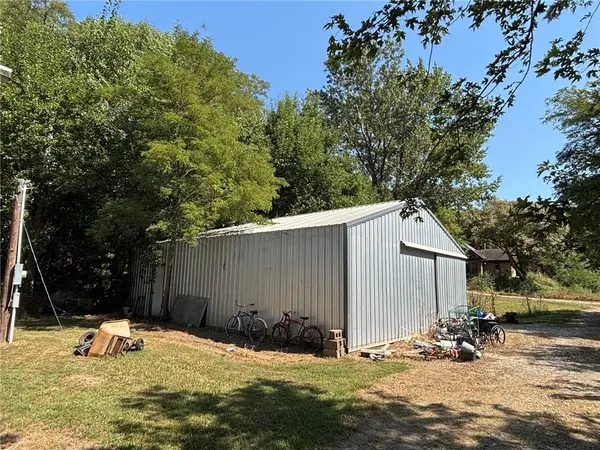 147 Monument RD, Atchison, KS 66002
