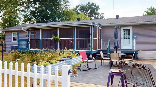 15403 S 1413 RD, Nevada, MO 64772