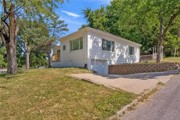2663 Grandview BLVD, Kansas City, KS 66102
