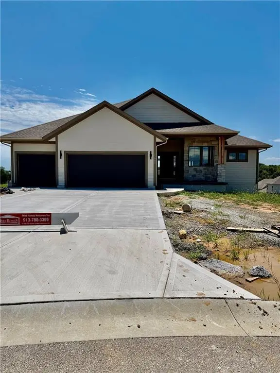 23903 Clear Creek Pkwy, Shawnee, KS 66226