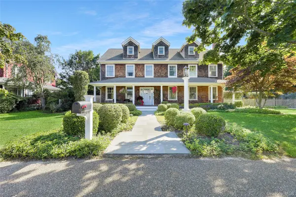 65 Watchogue AVE, East Moriches, NY 11940