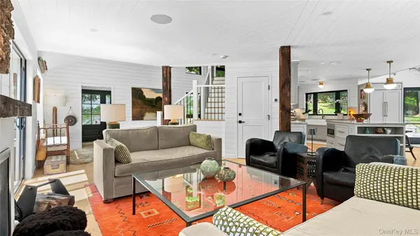 1114 Barrett CIR, Carmel, NY 10512