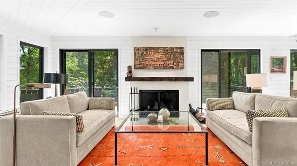 1114 Barrett CIR, Carmel, NY 10512