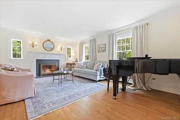 60 Kenwood RD, Garden City, NY 11530