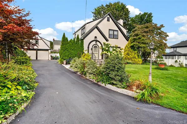 72 Hartsdale RD, Elmsford, NY 10523