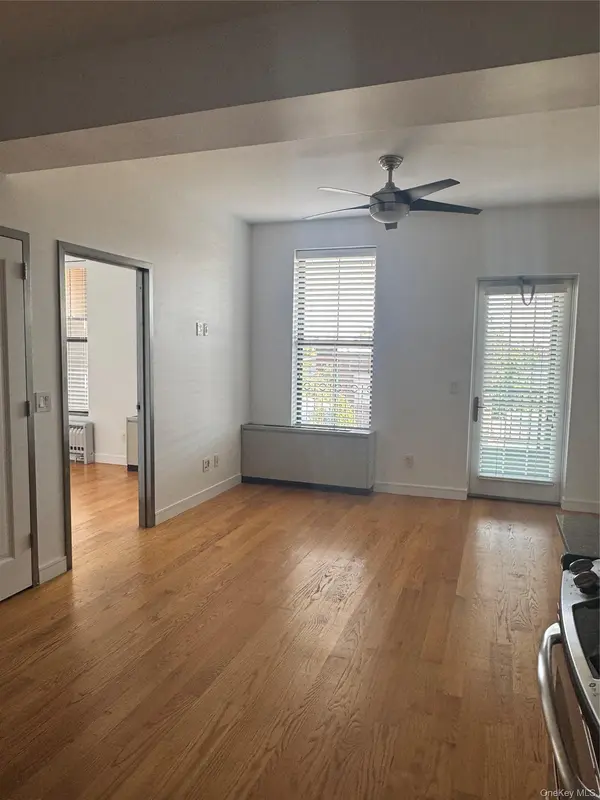 114 Greenpoint AVE #4D, Brooklyn, NY 11222