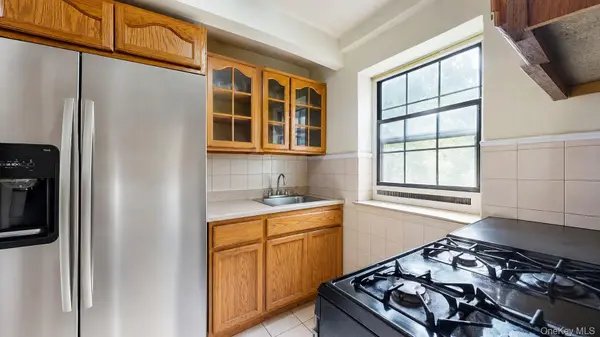 144-15 78th RD #2D, Kew Garden Hills, NY 11367