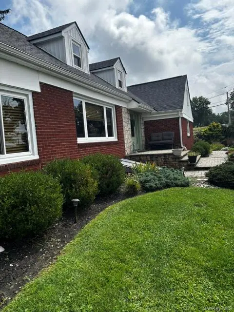 35 Odell CIR #35, Newburgh, NY 12550