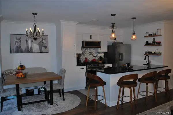 72 The Rise, Warwick, NY 10990