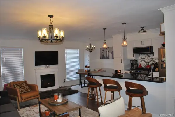 72 The Rise, Warwick, NY 10990