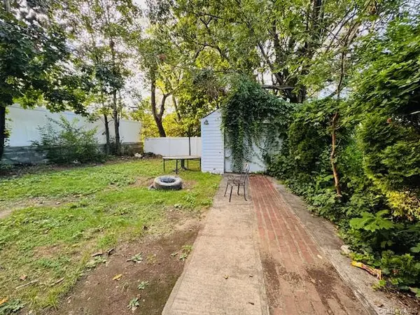 176-29 80th DR, Jamaica, NY 11432
