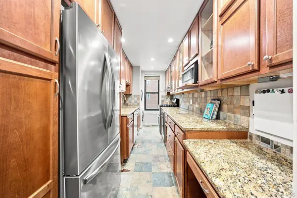 246 Bronxville RD #i2, Bronxville, NY 10708