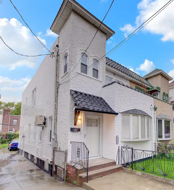 2152 E 35th ST, Brooklyn, NY 11234