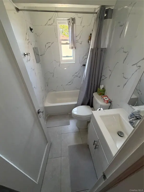 5052 Francis Lewis Blvd, Oakland Gardens, NY 11364