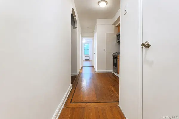 167-10 Crocheron AVE #2N, Flushing, NY 11358