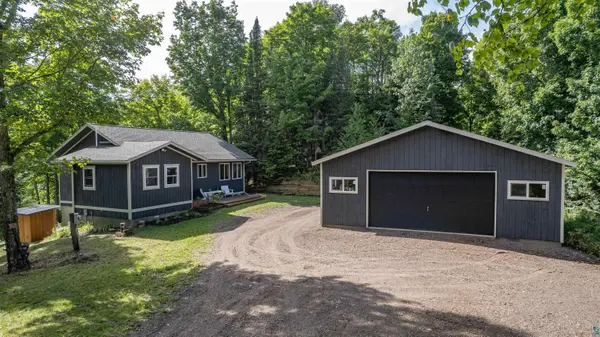 3828 Sunset Blvd, Duluth, MN 55803