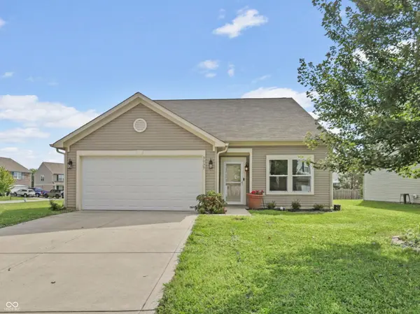 3035 Arrowroot LN, Indianapolis, IN 46239