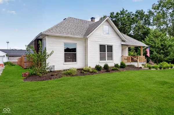 138 South ST, Southport, IN 46227