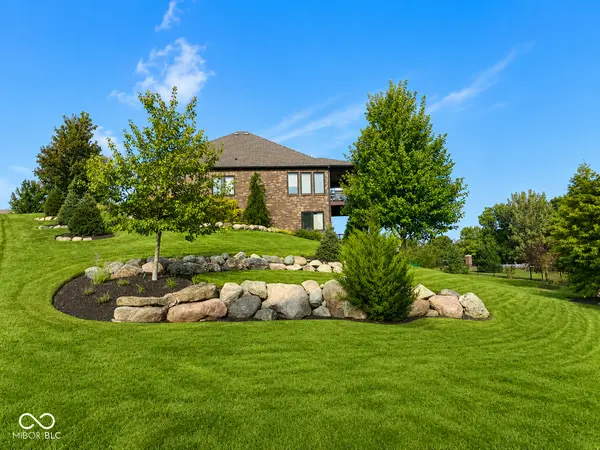 16858 Meadow Wood CT, Noblesville, IN 46062