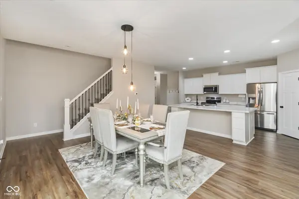 7228 Lockford WALK N, Avon, IN 46123