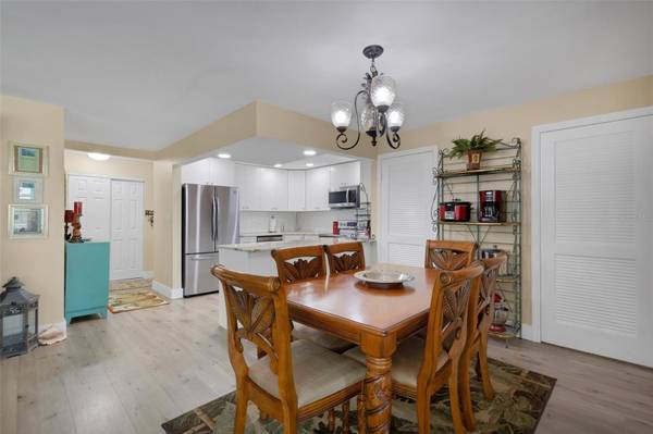 112 ELMWOOD CIR #112, Seminole, FL, 33777 photo 12
