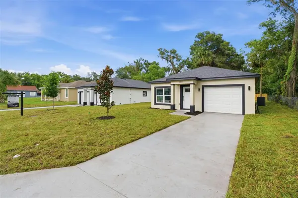 1111 S ADELLE AVE, Deland, FL 32720