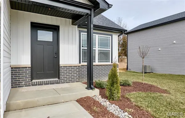1188 Marathon DR, Foristell, MO 63348