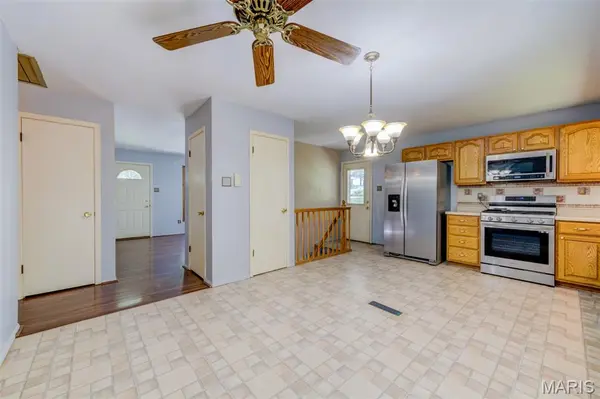 3357 Glendale AVE, St Charles, MO 63301