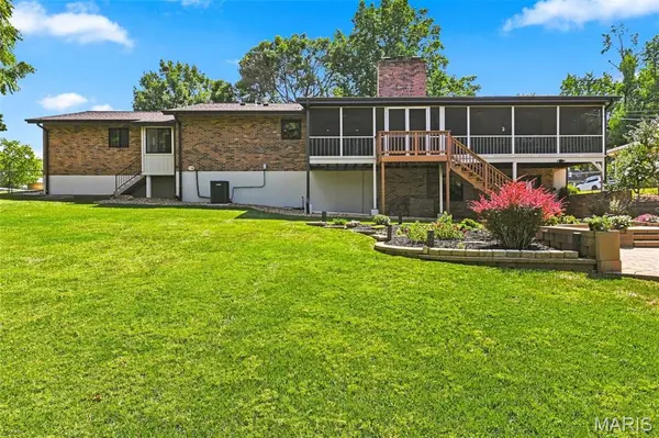 7001 Weber RD, St Louis, MO 63123