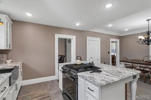 404 S 2nd ST, Clarksville, MO 63336