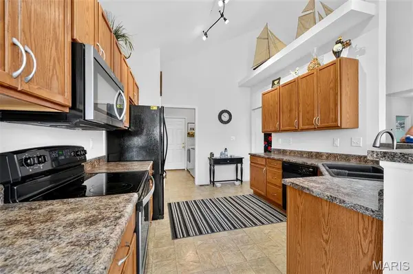 881 Riverview Drive, Golden Eagle, IL 62036