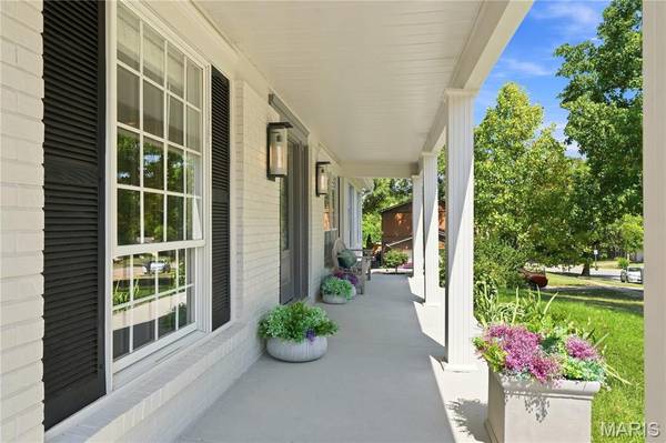 1317 Rusticview DR, Ballwin, MO 63011