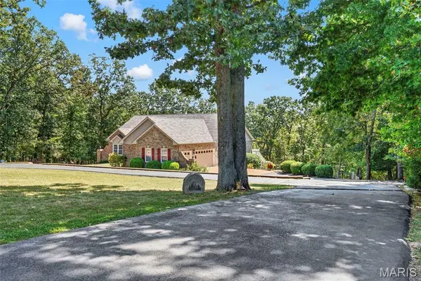 5016 Remington RD, De Soto, MO 63020