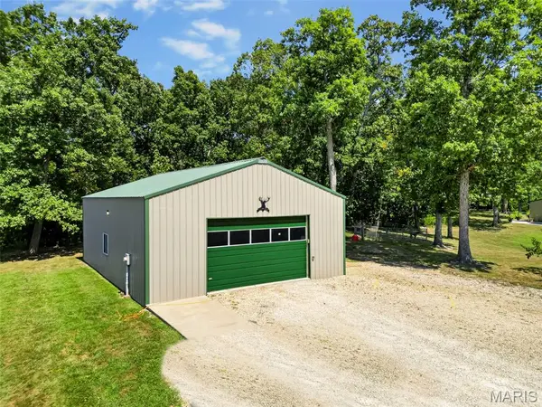 22907 Lakeside Hills DR, Warrenton, MO 63383
