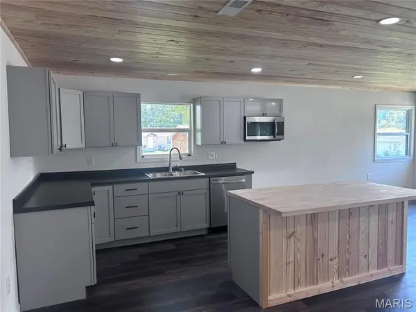 503 Kidwell DR, Cuba, MO 65453