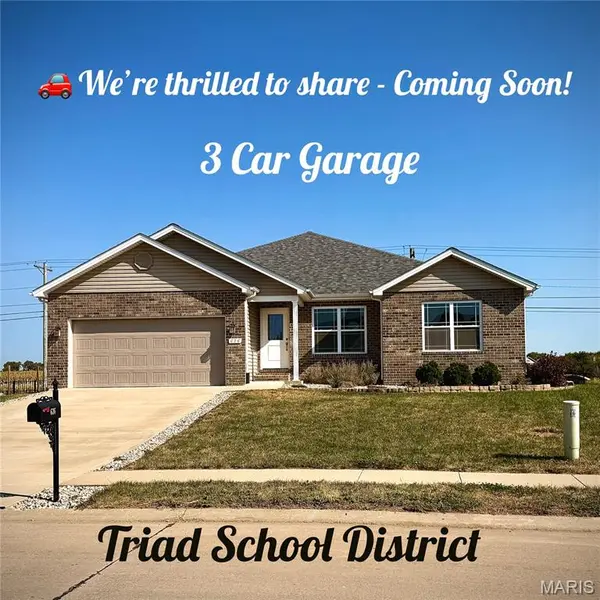 636 Eisenhower BLVD, Troy, IL 62294