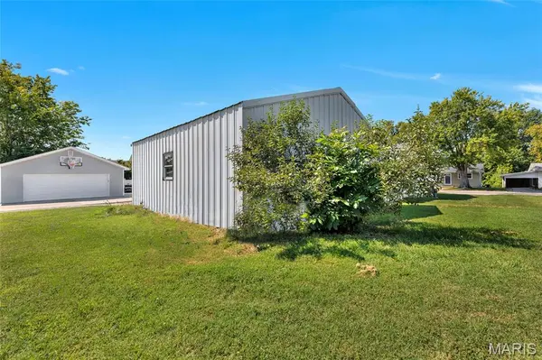 504 Stiening ST, Waterloo, IL 62298