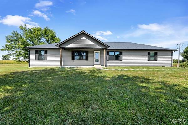 4375 Jj RD, Waterloo, IL 62298