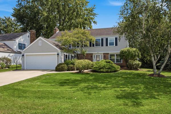 43 Dunham PL, St. Charles, IL 60174