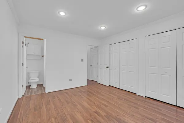 5151 N East River RD #332D, Chicago, IL 60656