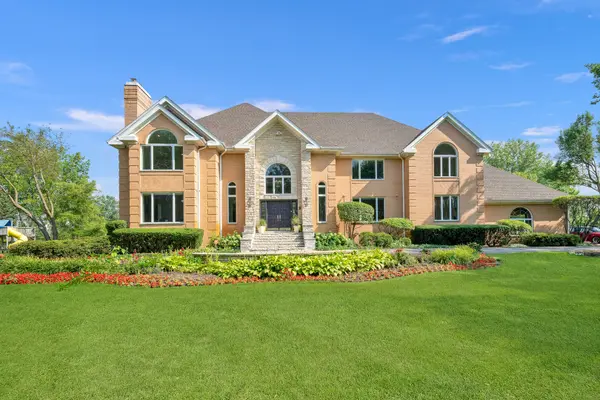 5 S Meadow CT, South Barrington, IL 60010